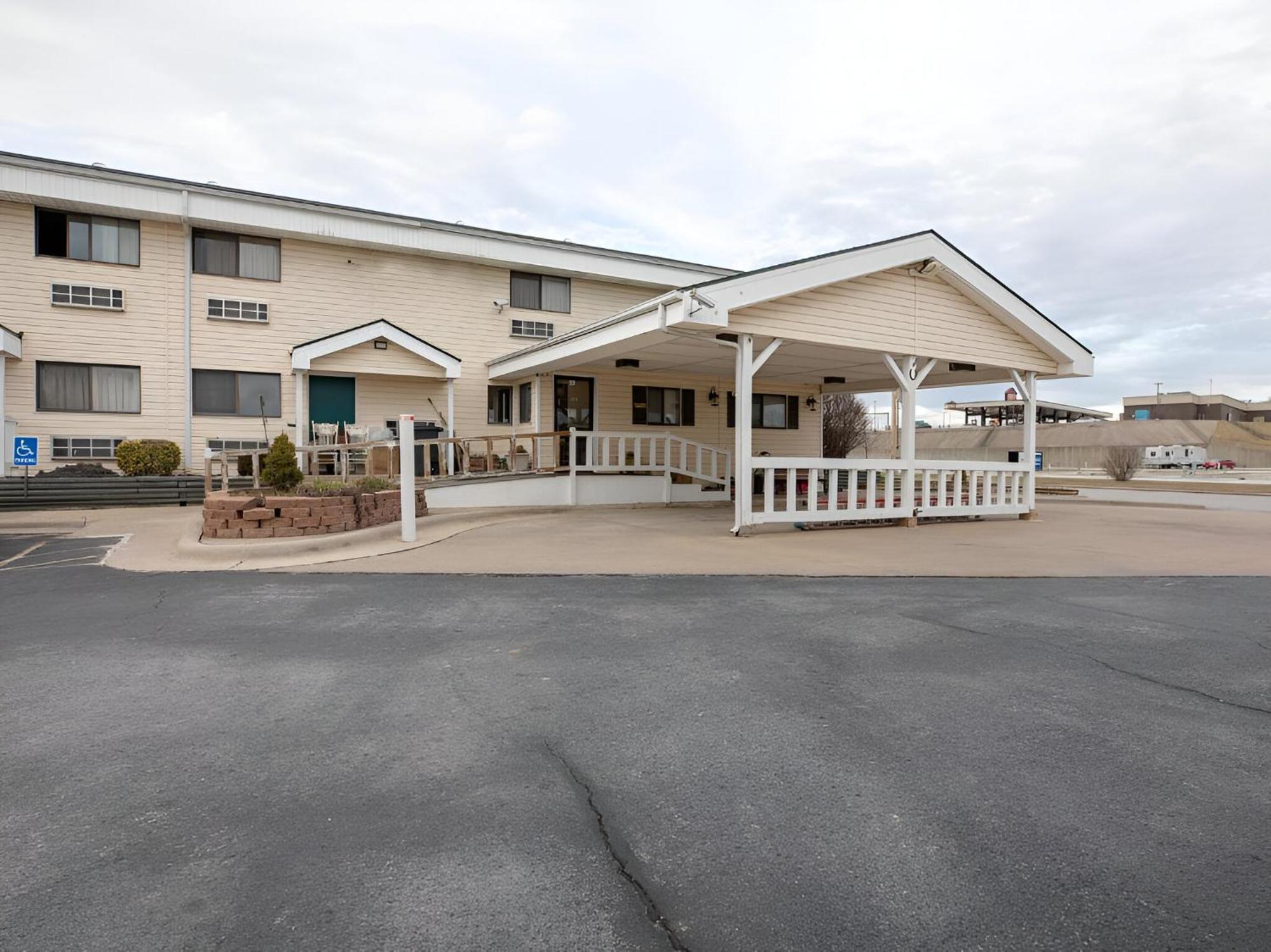 American Inn Ozark Exteriér fotografie
